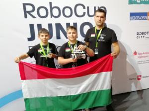 Ismét a European RoboCup Junior dobogón a Kölcseysek